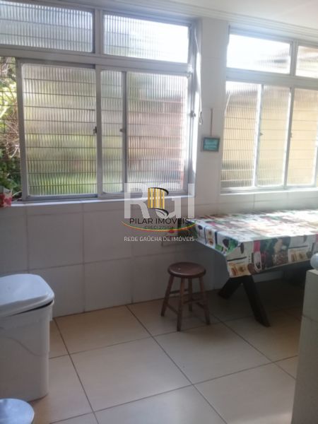 Casa para Venda - 210m², 3 dormitórios, sendo 1 suites, Cidade Baixa