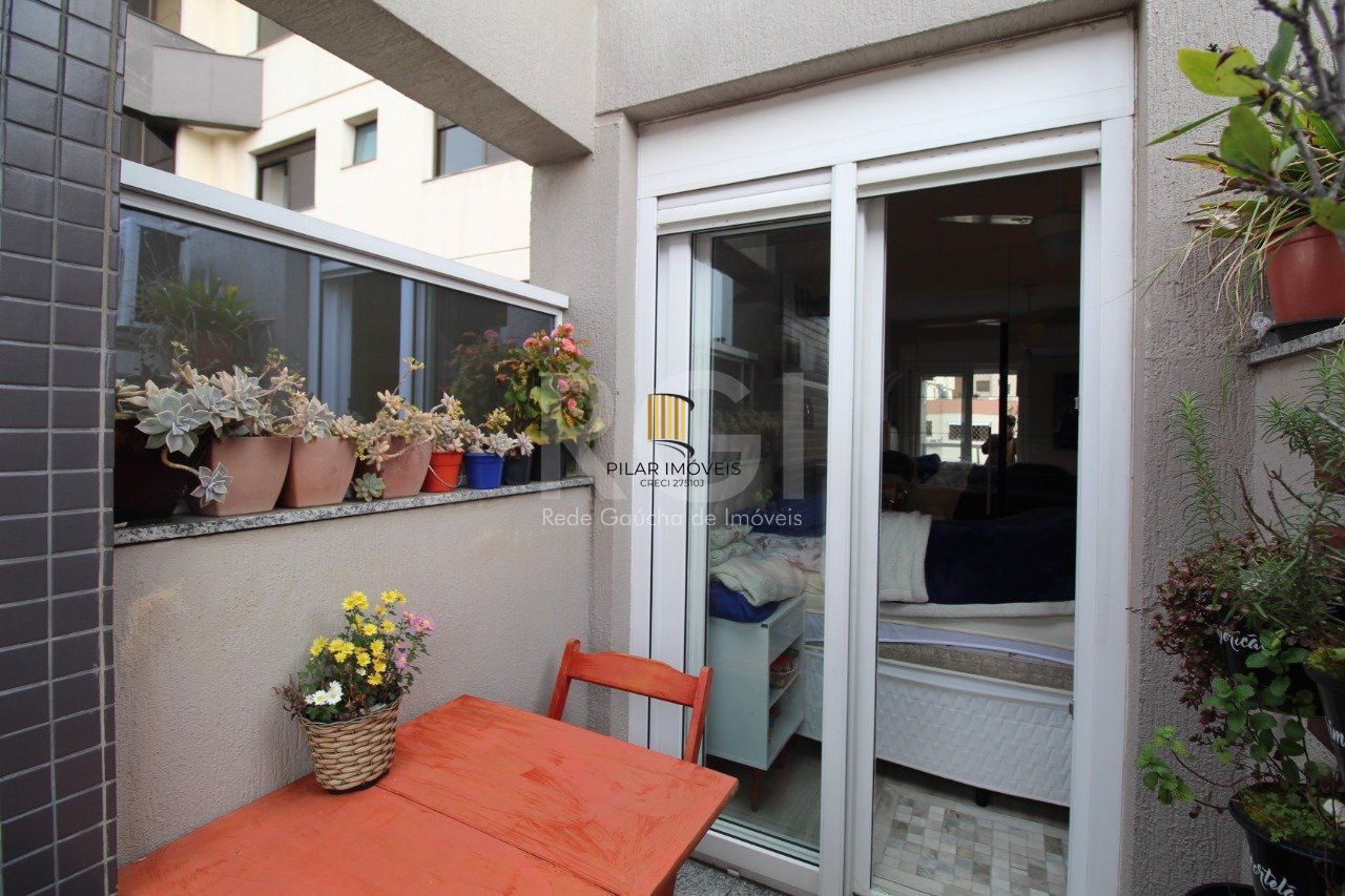 Cobertura para Venda - 106.84m², 3 dormitórios, sendo 2 suites, Petrópolis