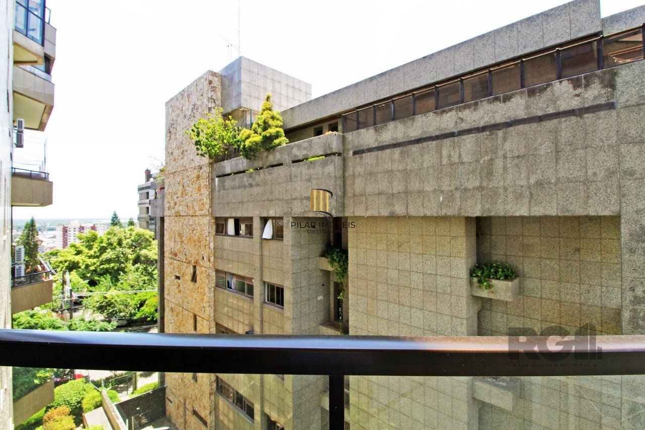 Apartamento com 4 suítes localizado no bairro Moinhos De Vento em Porto Alegre/RS.
