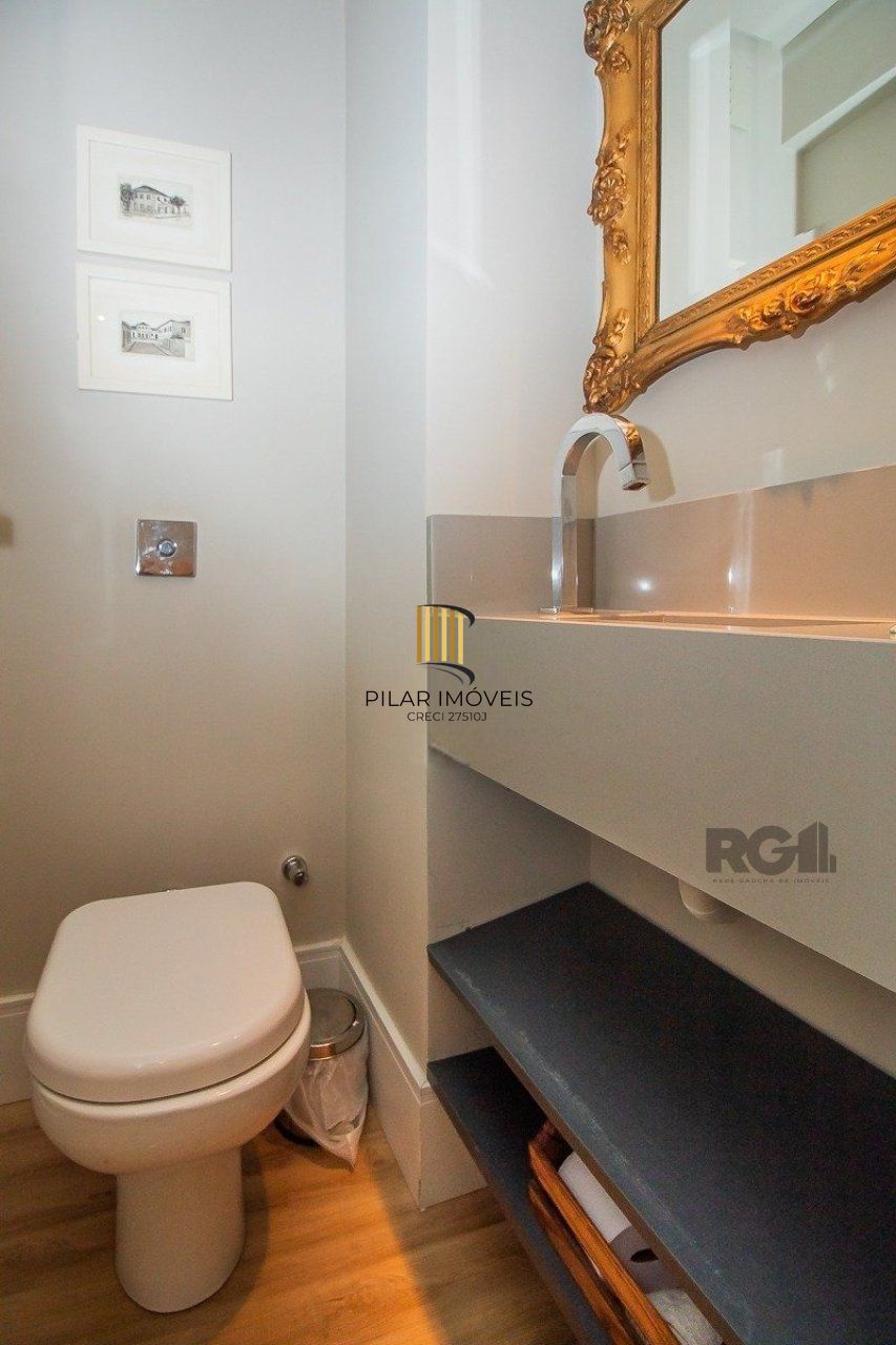 Apartamento localizado no bairro Petrópolis em Porto Alegre/RS. 