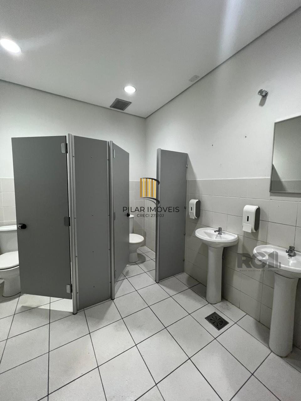 Loja para Venda - 450m², 0 dormitórios, 1 vaga - Petrópolis