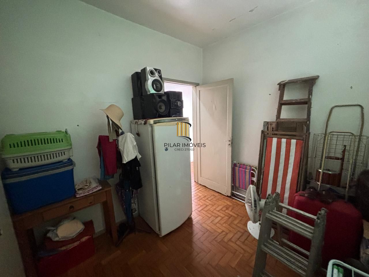 Apartamento com 65m², localizado no bairro Jardim Carvalho em Porto Alegre/RS.