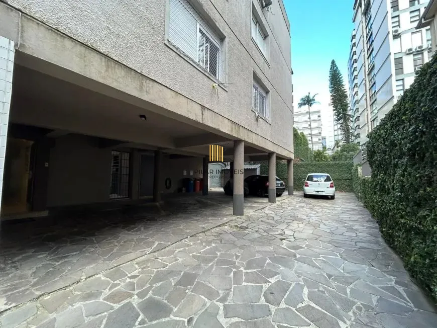Apartamento com 83m², localizado no bairro Rio Branco em Porto ALegre/RS.