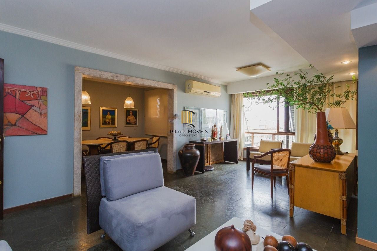 Apartamento com 116m², localizado no bairro Rio Branco em Porto Alegre/RS.