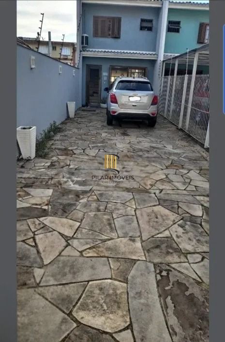 Casa com 111m², localizado no bairro Partenon em Porto Alegre/RS.