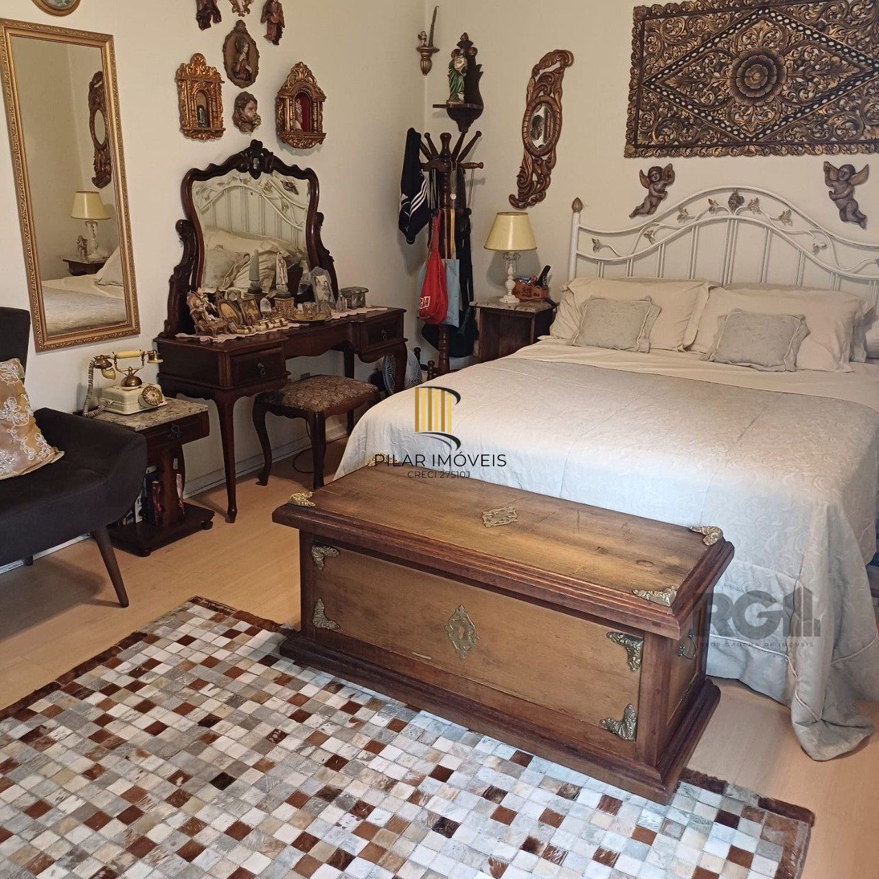 Apartamento de 3 quartos, localizado no bairro Petrópolis em Porto Alegre/RS. 