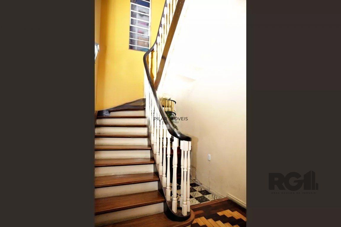 Casa 04 dormitórios, 01suíte, locação,234m² privativos, Petrópolis/Porto Alegre
