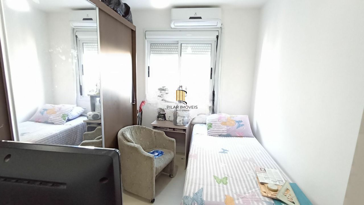 Apartamento com 79m², localizado no bairro Santo Antônio em Porto Alegre/RS.