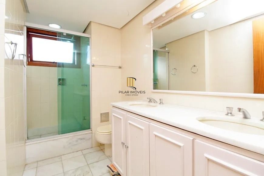 Apartamento com 159m², localizado no bairro Bela Vista em Porto Alegre/RS.