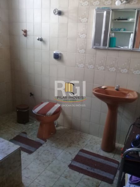Casa para Venda - 210m², 3 dormitórios, sendo 1 suites, Cidade Baixa