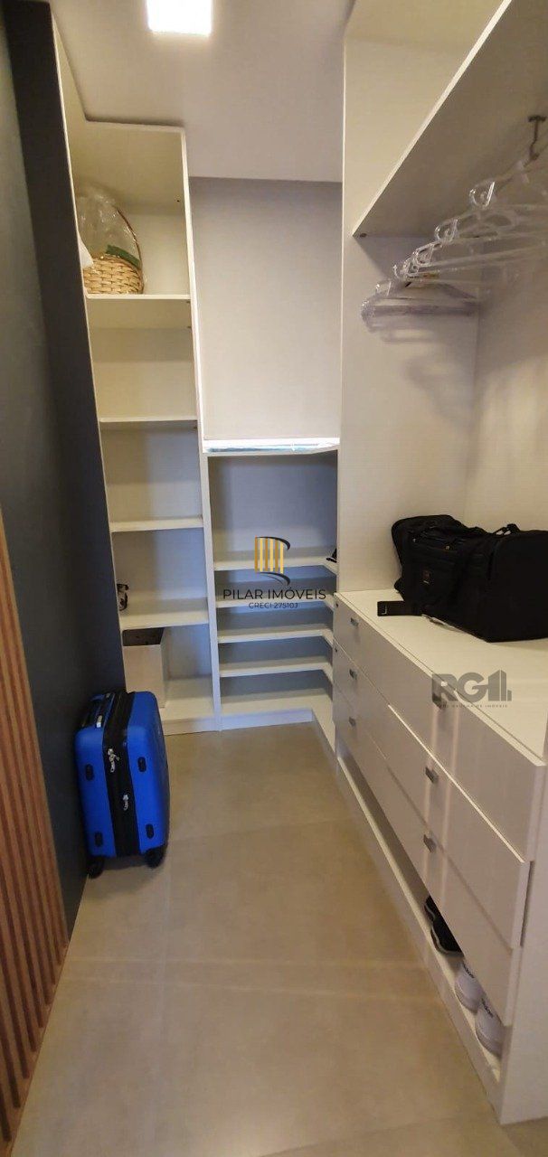 Casa em condomínio fechado de luxo a beira-mar, no centro de Capão da Canoa/RS.