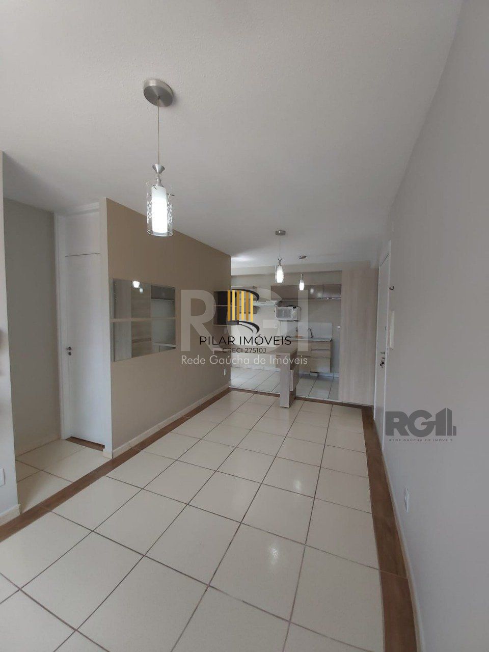 Apartamento com 01 dormitório, sala, cozinha, banheiro social, bem arejado,  ótima localização, próximo a UNIVERSIDADE DA FAPA. - Pilar Imóveis