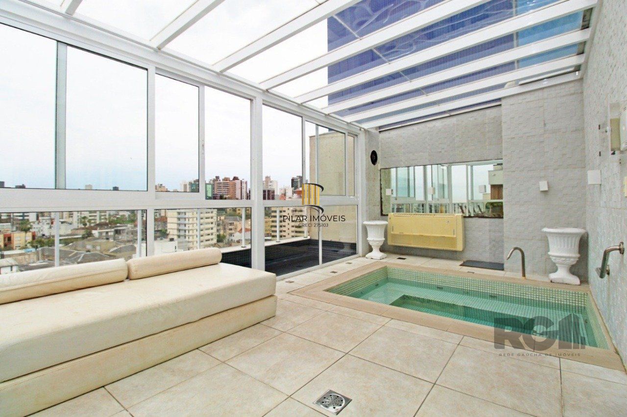 Apartamento de 2 dormitórios, localizado no bairro Petrópolis em Porto Alegre/RS.