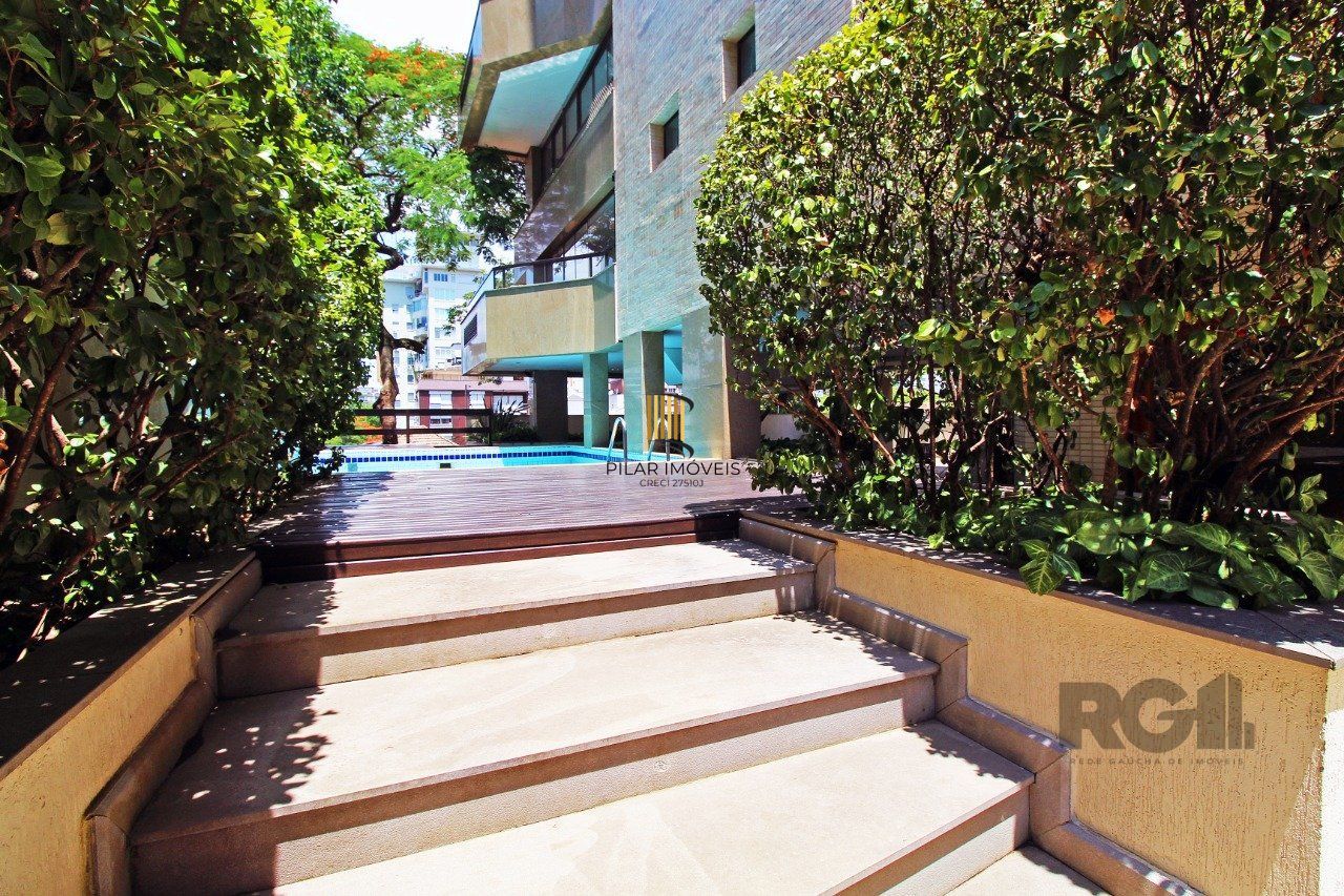 Apartamento com 4 suítes localizado no bairro Moinhos De Vento em Porto Alegre/RS.