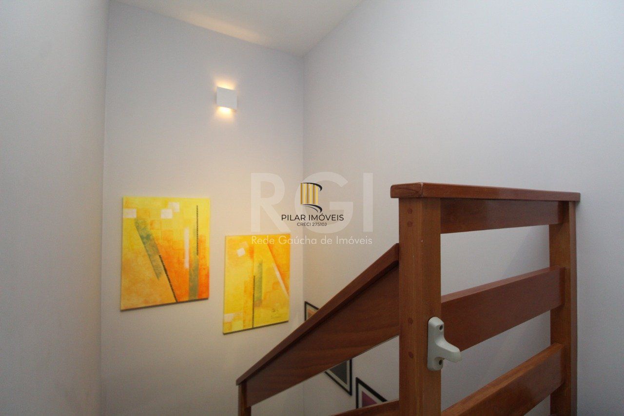 Cobertura para Venda - 106.84m², 3 dormitórios, sendo 2 suites, Petrópolis