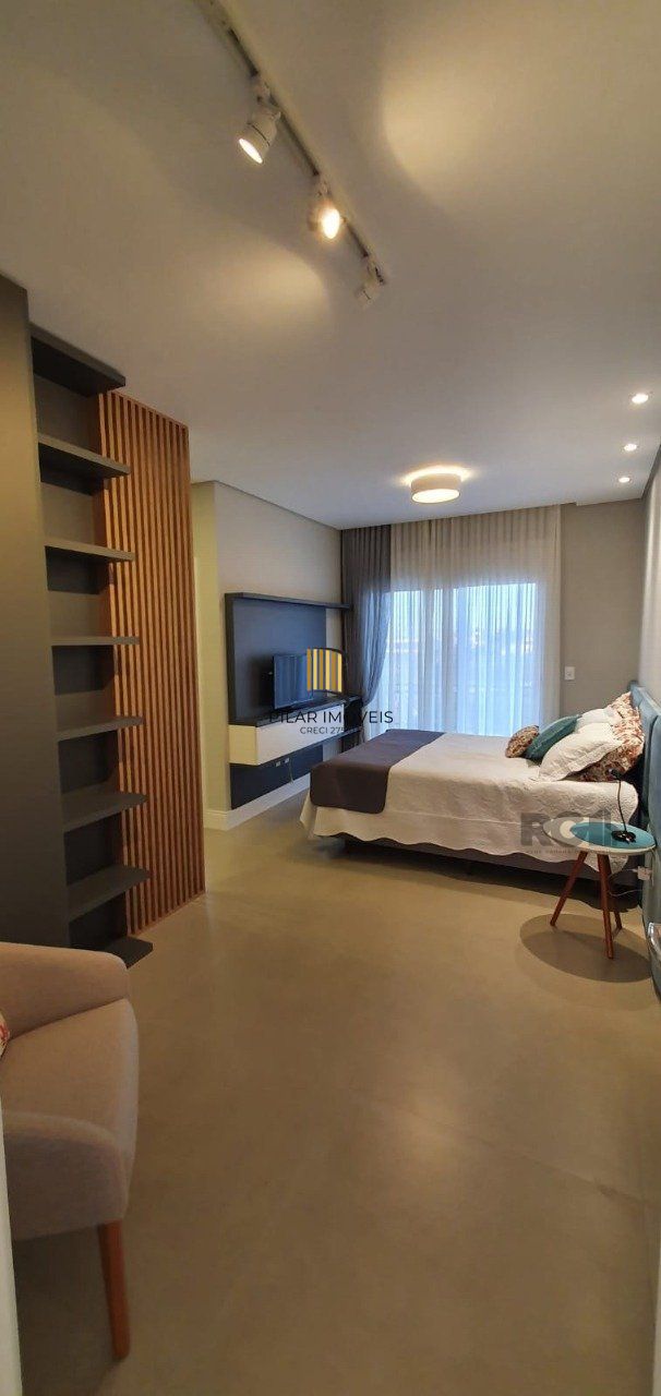 Casa em condomínio fechado de luxo a beira-mar, no centro de Capão da Canoa/RS.