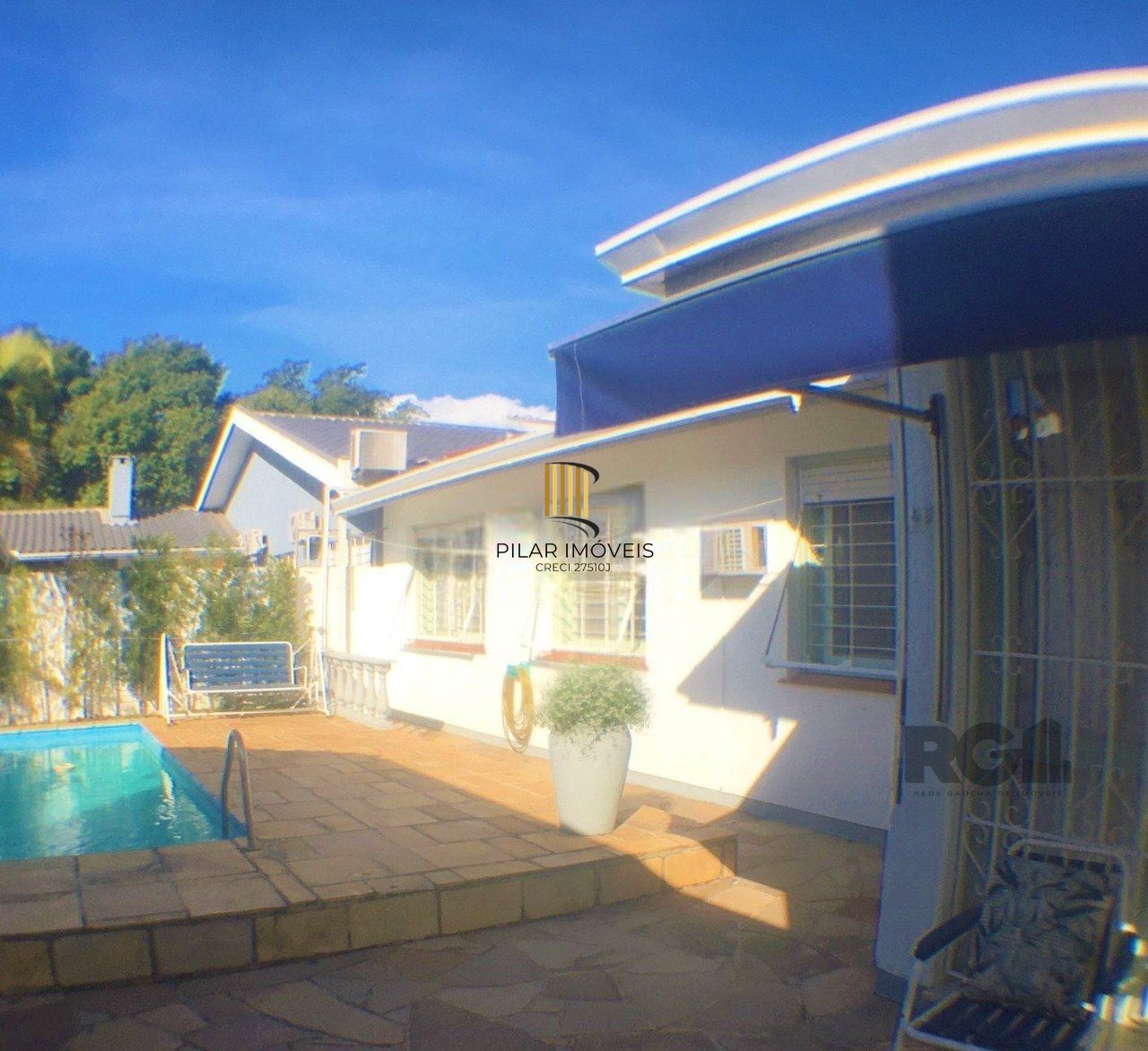 Casa com 3 dormitórios, localizada no bairro Jardim Itu em Porto Alegre/RS.  - Pilar Imóveis