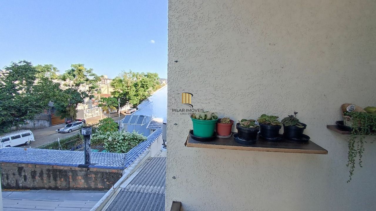 Apartamento com 79m², localizado no bairro Santo Antônio em Porto Alegre/RS.