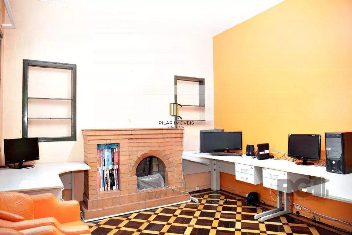 Casa 04 dormitórios, 01suíte, locação,234m² privativos, Petrópolis/Porto Alegre