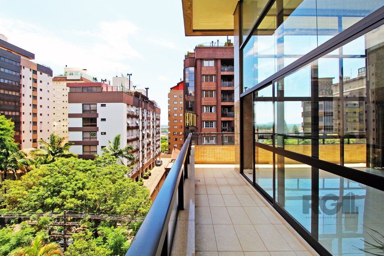 Apartamento com 4 suítes localizado no bairro Moinhos De Vento em Porto Alegre/RS.