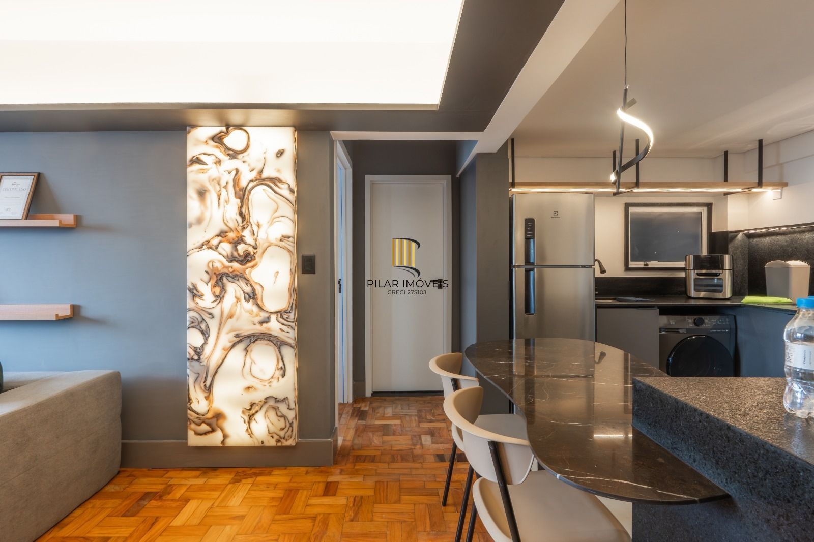 Apartamento com 56m², localizado no bairro Centro Histórico em Porto Alegre/RS.