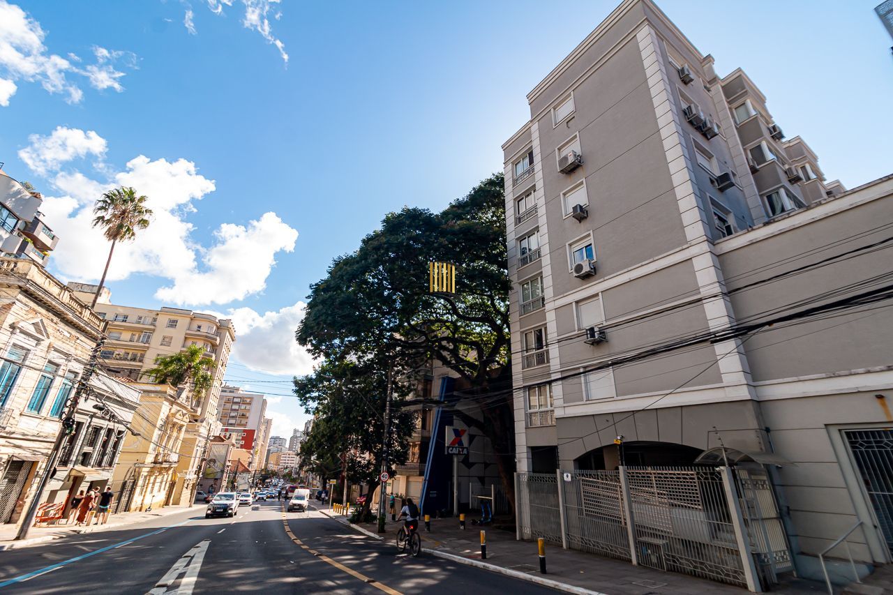 Apartamento com 47m², localizado no bairro Independencia em Porto Alegre/RS.