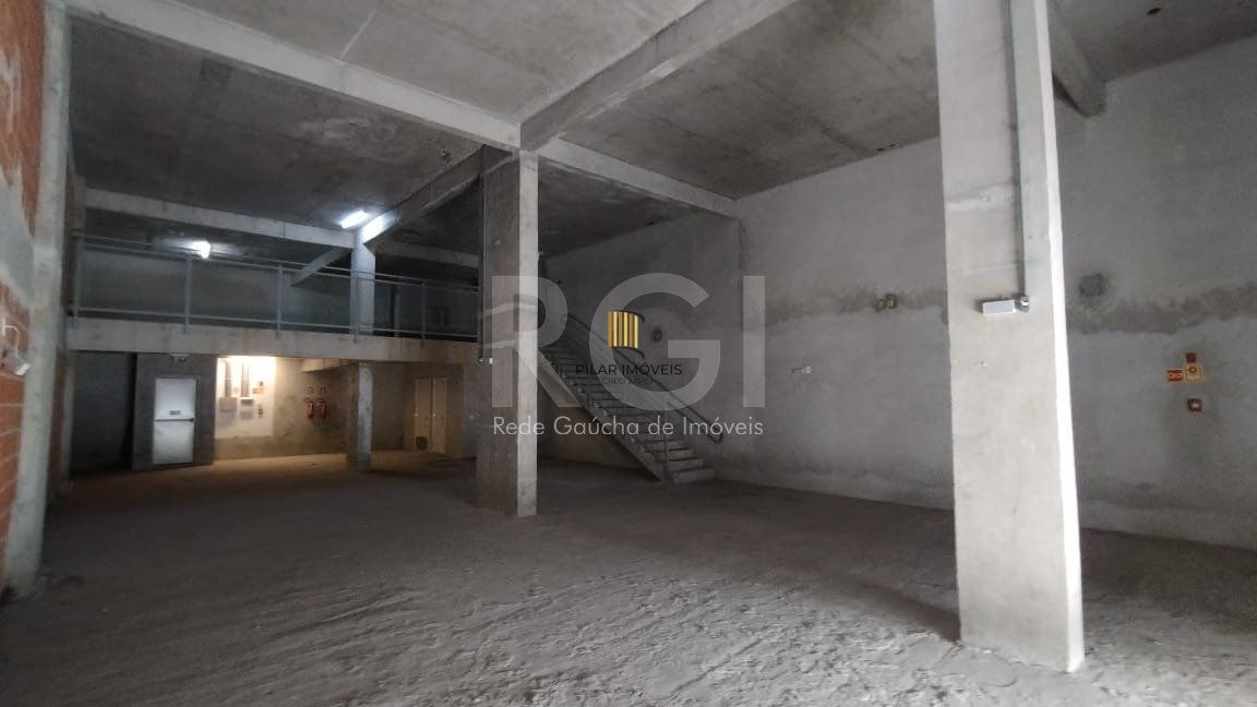 Loja para Venda - 300m², 0 dormitórios, 5 vagas - Central Parque