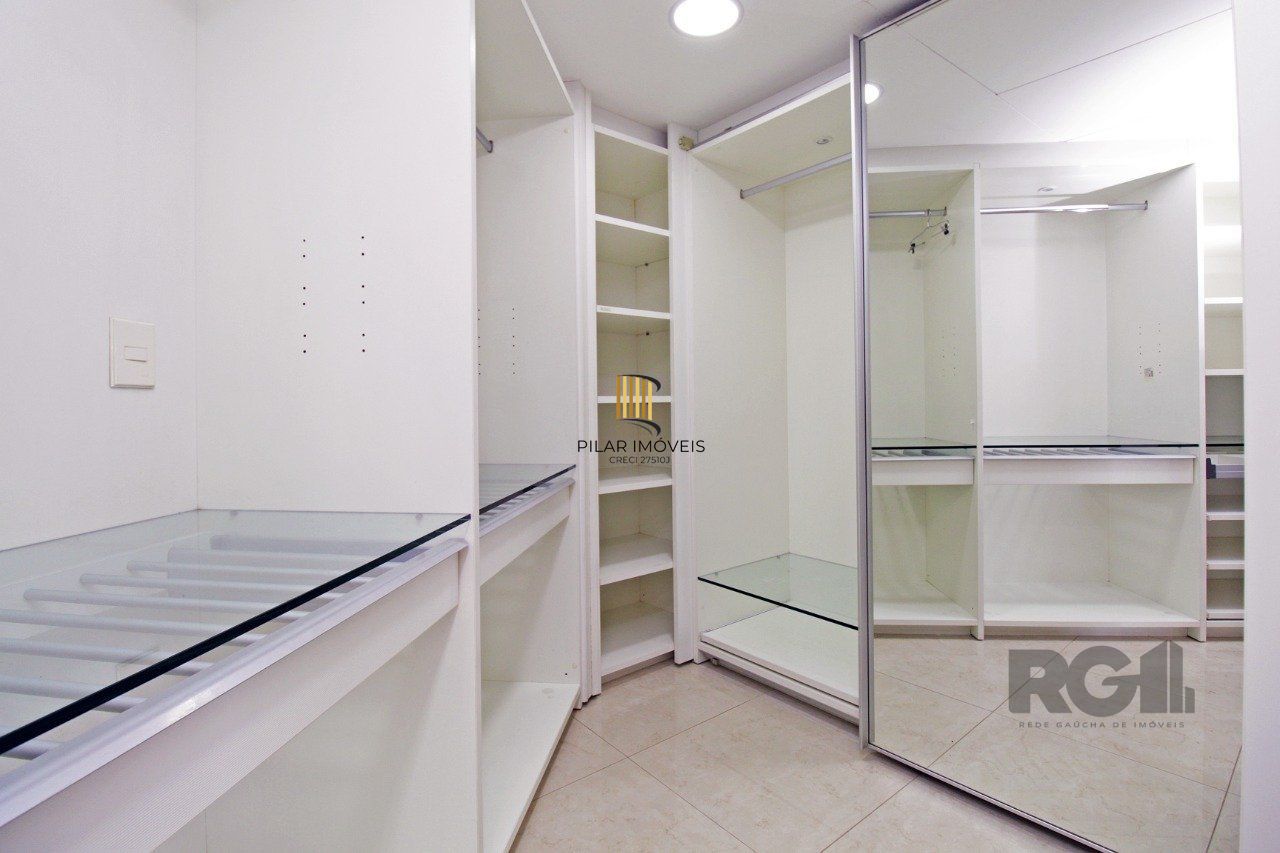 Apartamento com 4 suítes localizado no bairro Moinhos De Vento em Porto Alegre/RS.