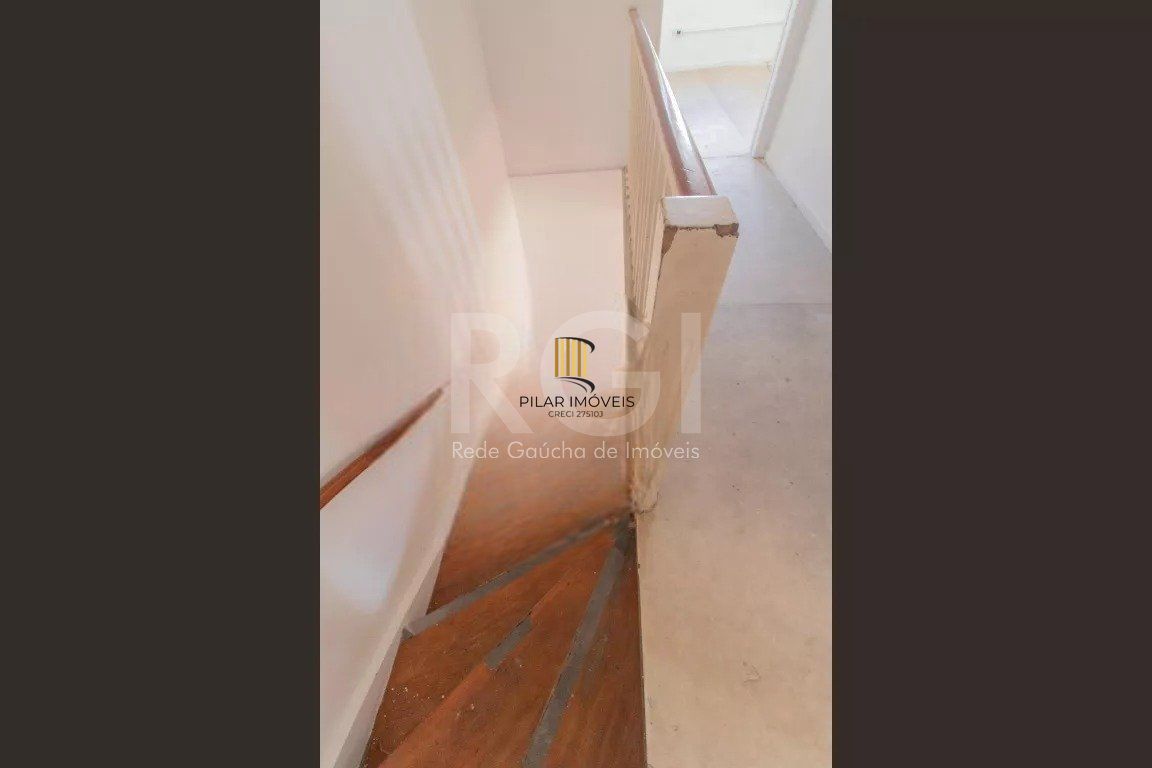 Vende casa 03 dormitórios, 275,22 m², bairro Azenha/Porto Alegre