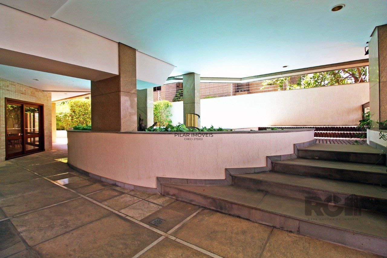 Apartamento com 4 suítes localizado no bairro Moinhos De Vento em Porto Alegre/RS.