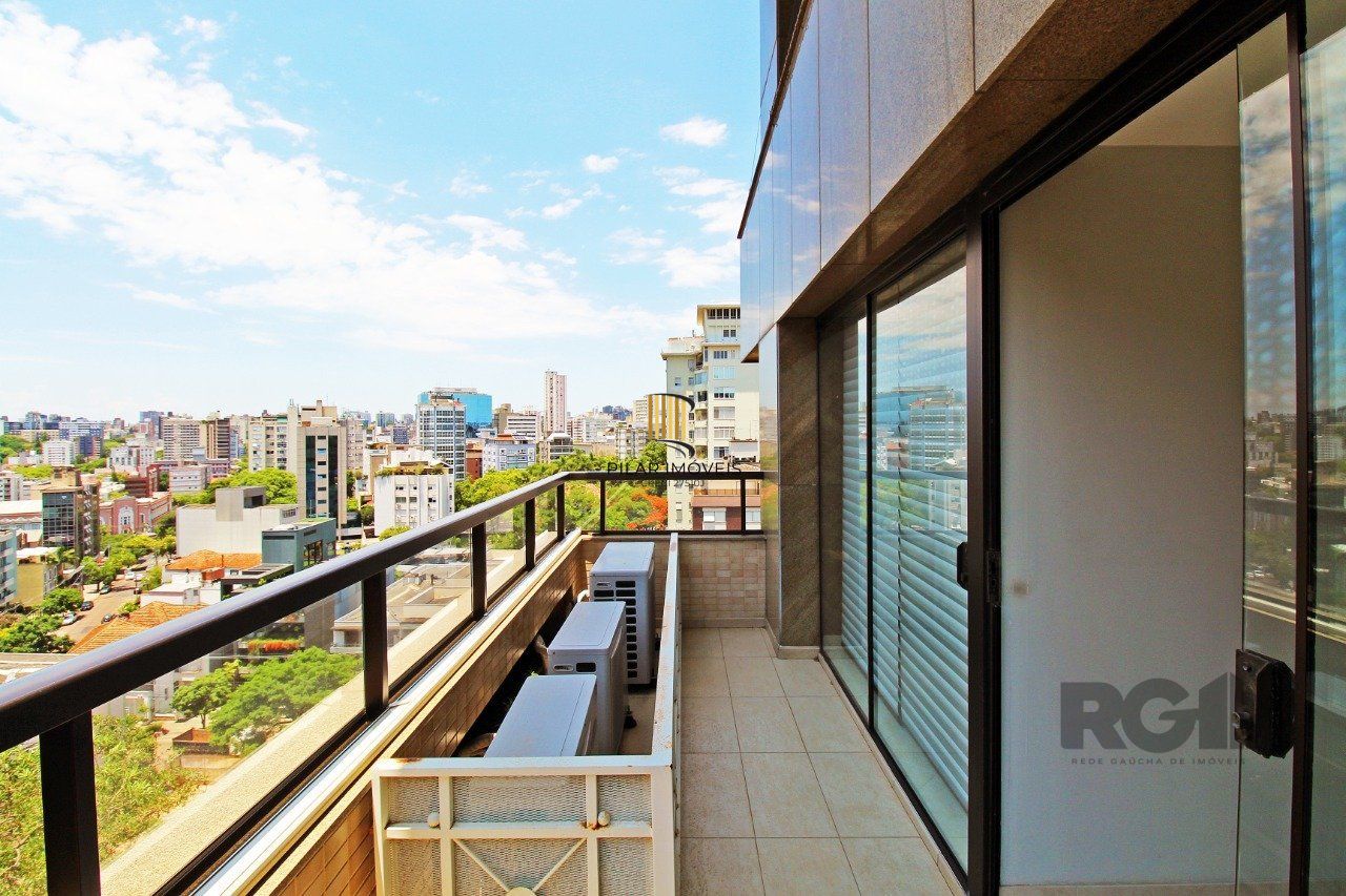 Apartamento com 4 suítes localizado no bairro Moinhos De Vento em Porto Alegre/RS.