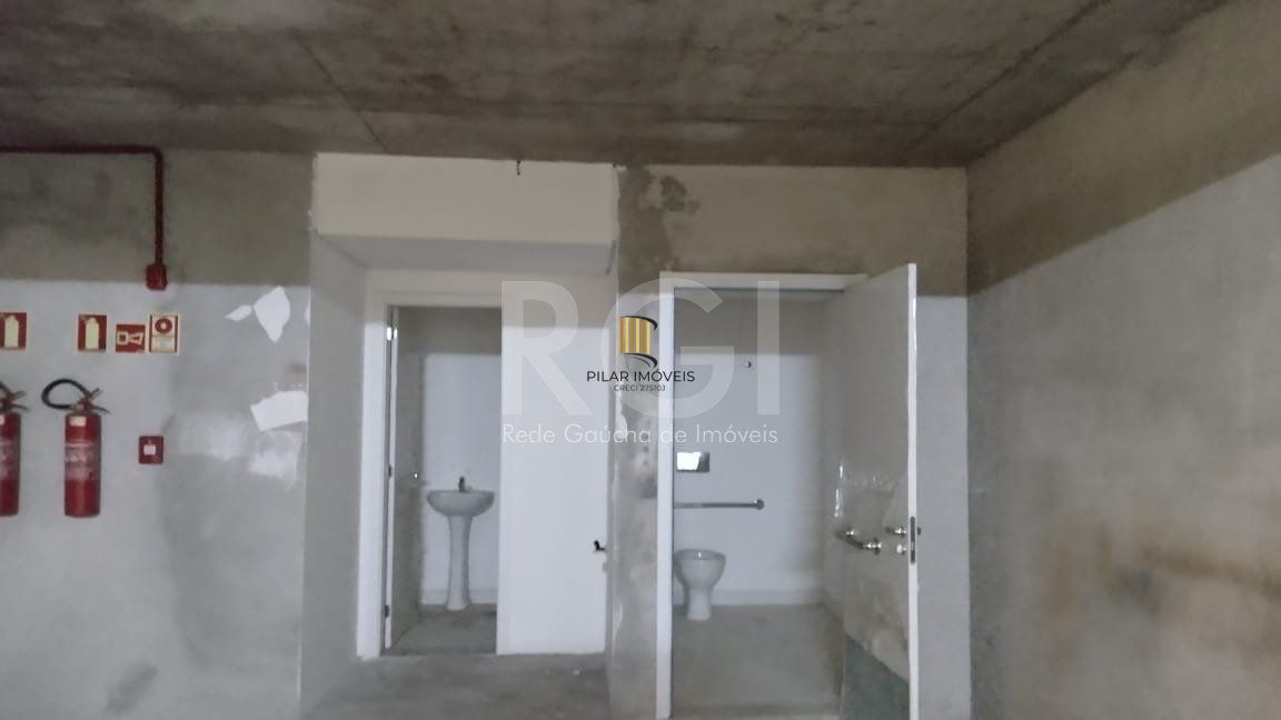 Loja para Venda - 300m², 0 dormitórios, 5 vagas - Central Parque