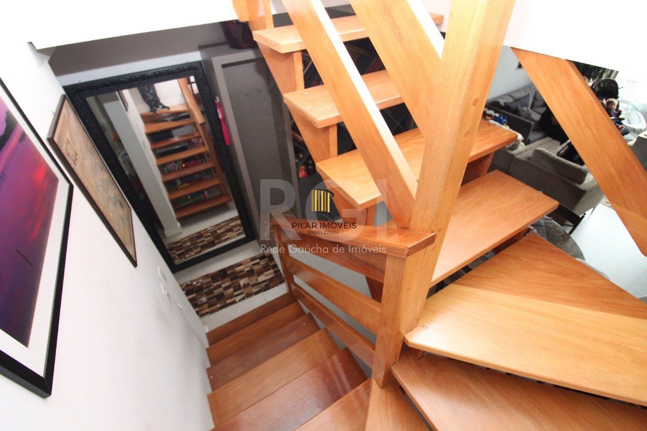 Cobertura para Venda - 106.84m², 3 dormitórios, sendo 2 suites, Petrópolis
