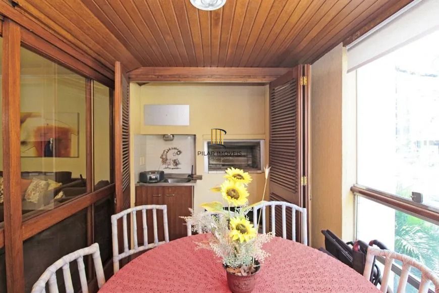 Apartamento com 159m², localizado no bairro Bela Vista em Porto Alegre/RS.