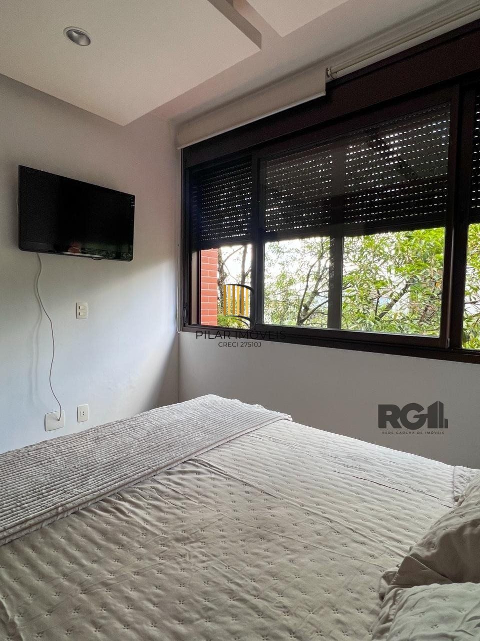 Excelente apartamento inteiramente decorado e mobiliado, com ótimo acabamento em localização privilegiada.