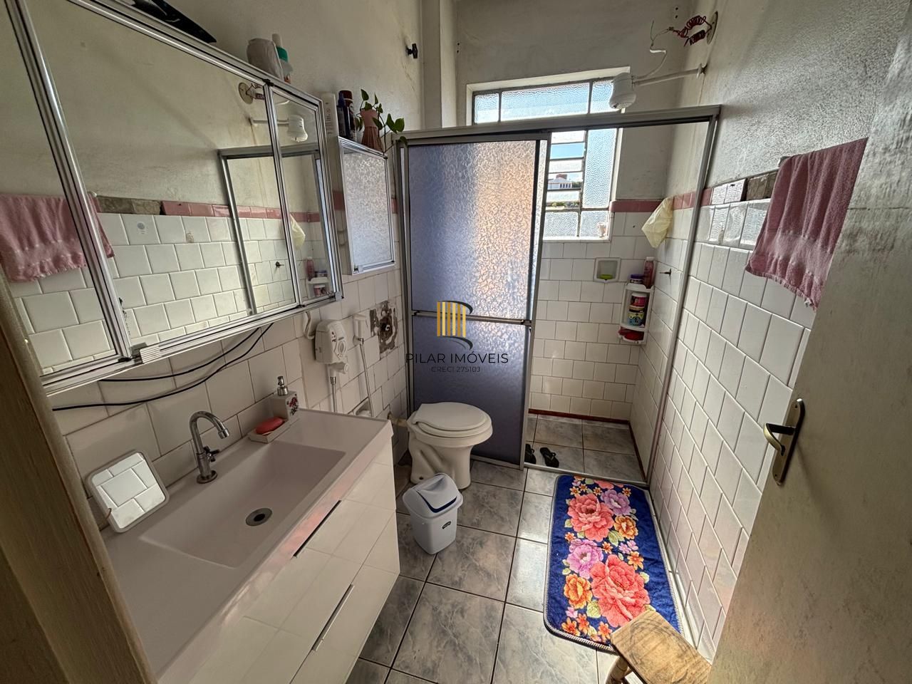 Apartamento com 65m², localizado no bairro Jardim Carvalho em Porto Alegre/RS.