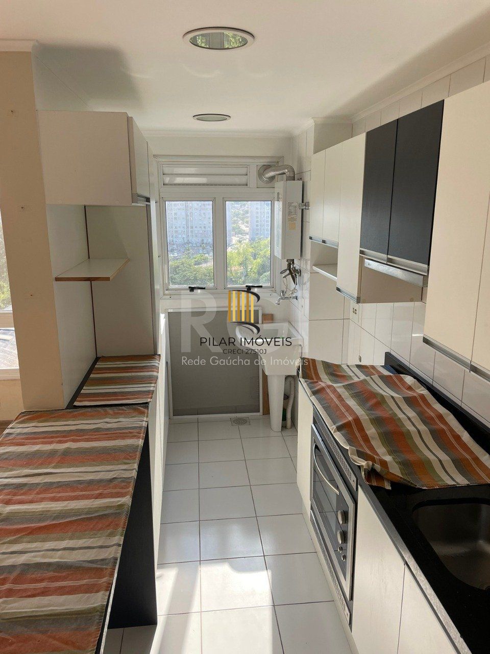 Apartamento com 2 dormitórios, localizado no bairro Morro Santana em Porto Alegre/RS.