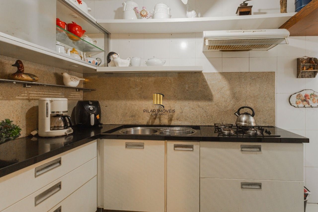Apartamento com 116m², localizado no bairro Rio Branco em Porto Alegre/RS.
