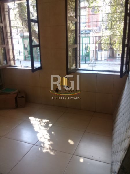 Casa para Venda - 210m², 3 dormitórios, sendo 1 suites, Cidade Baixa