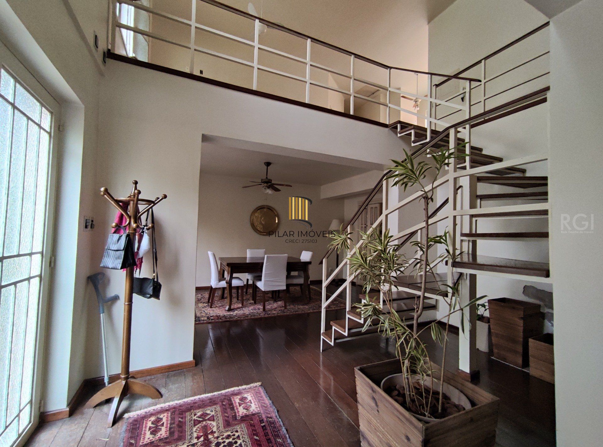 Sobrado para Venda - 345m², 4 dormitórios, sendo 2 suites, 2 vagas - Independência