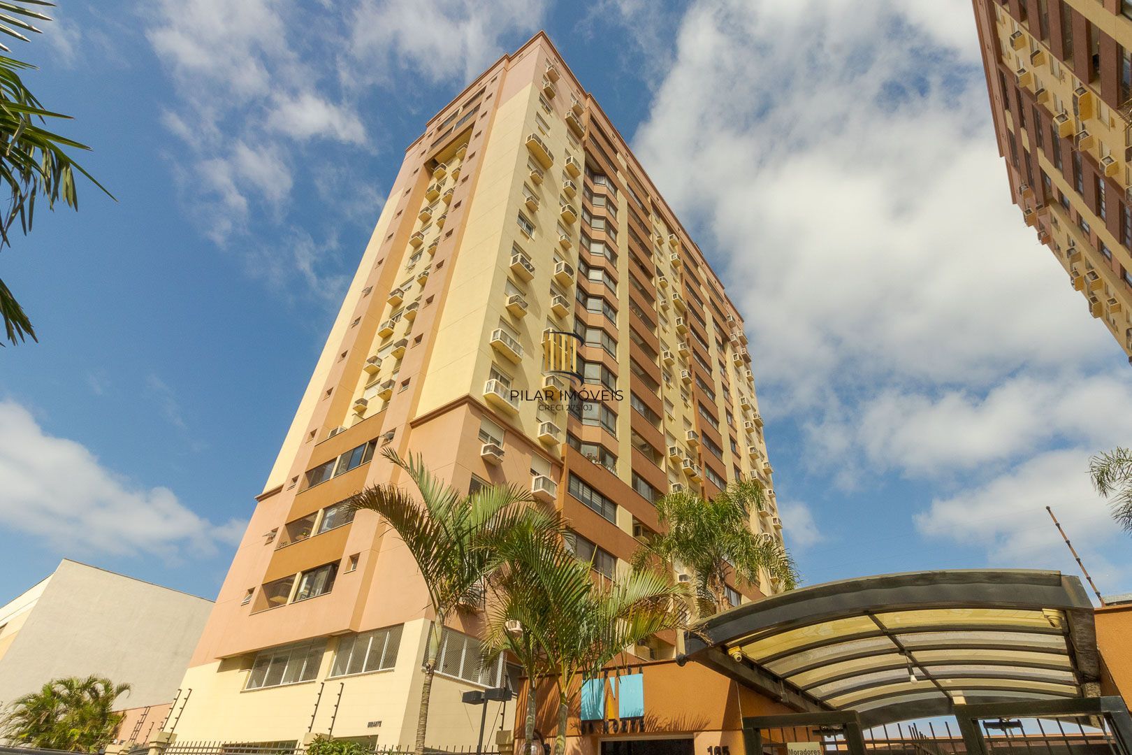 Apartamento de 03 dormitorios com suite, vaga de garagem e infraestrutura completa em Porto Alegre