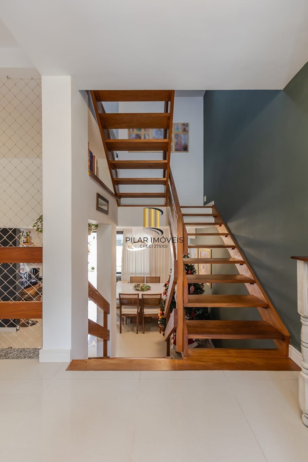 Casa em Condomínio com 3 quartos, 3 vagas e 184m² para vender por R$ 1.180.000 Rua Adriano Pereira Da Silva - Vila Nova, Porto Alegre