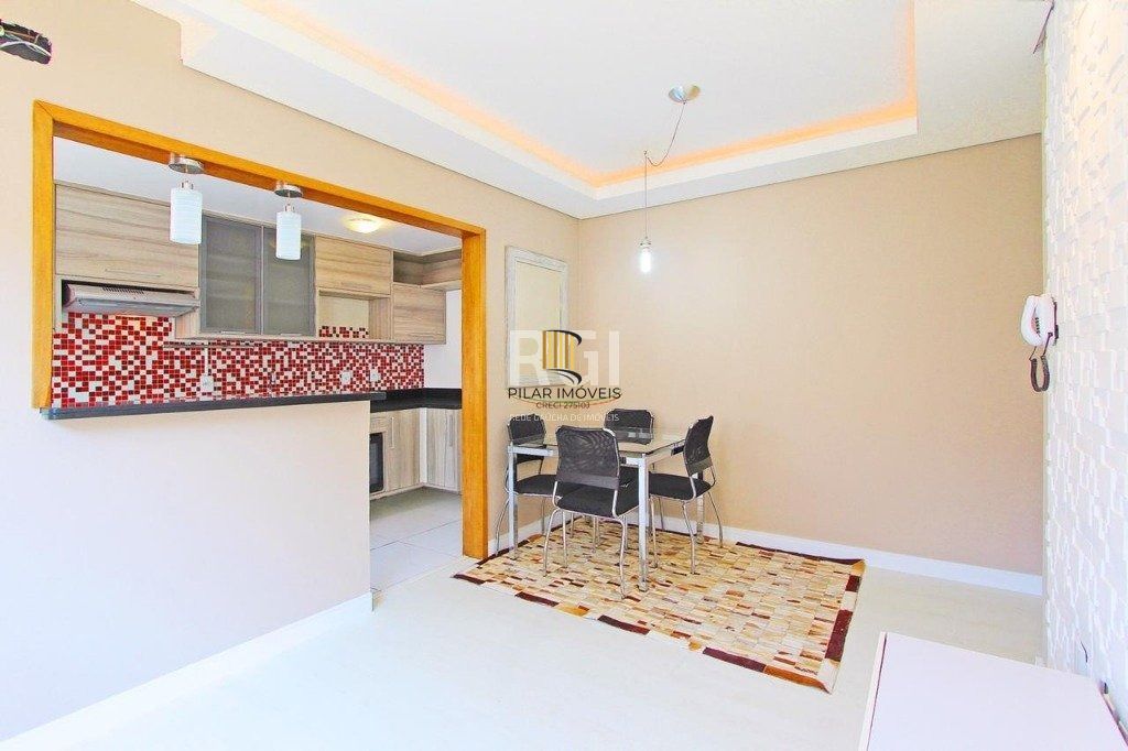 Apartamento 2 dormitórios no bairro Glória