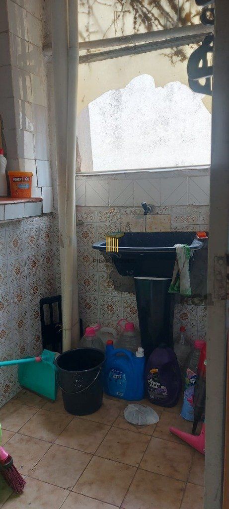 Casa 3 dormitórios quase esquina Av. Nonoai.