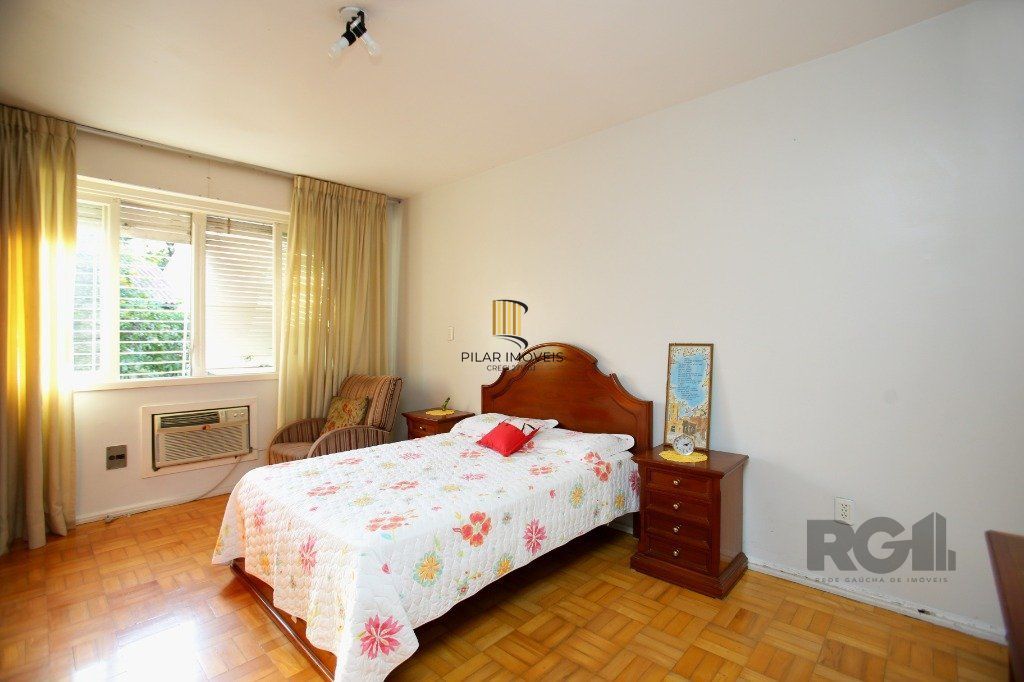 Casa 3 dormitórios no bairro Jardim  Botânico