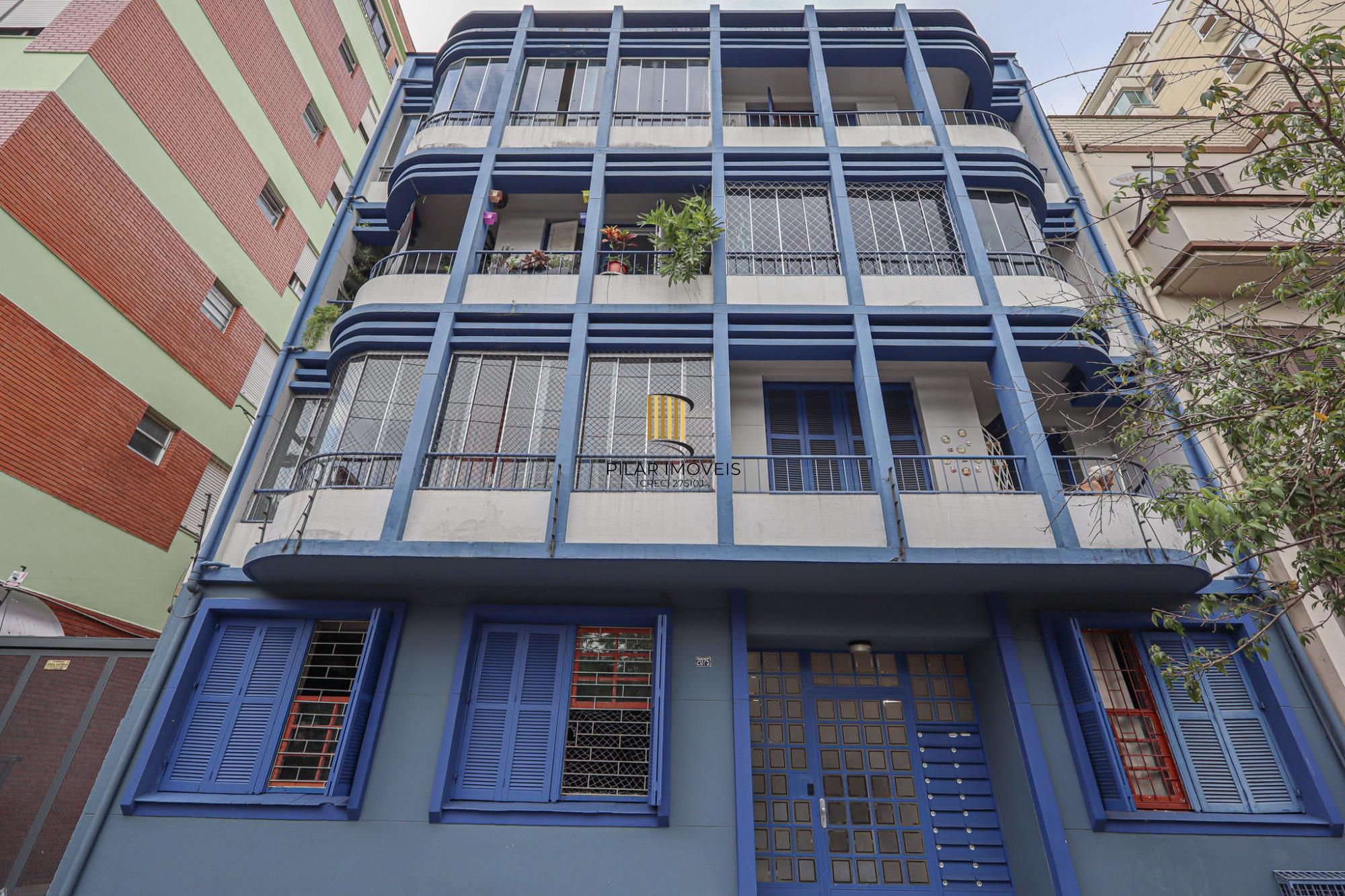 Apartamento 03 dormitórios de frente na Cristóvão Colombo em Porto Alegre