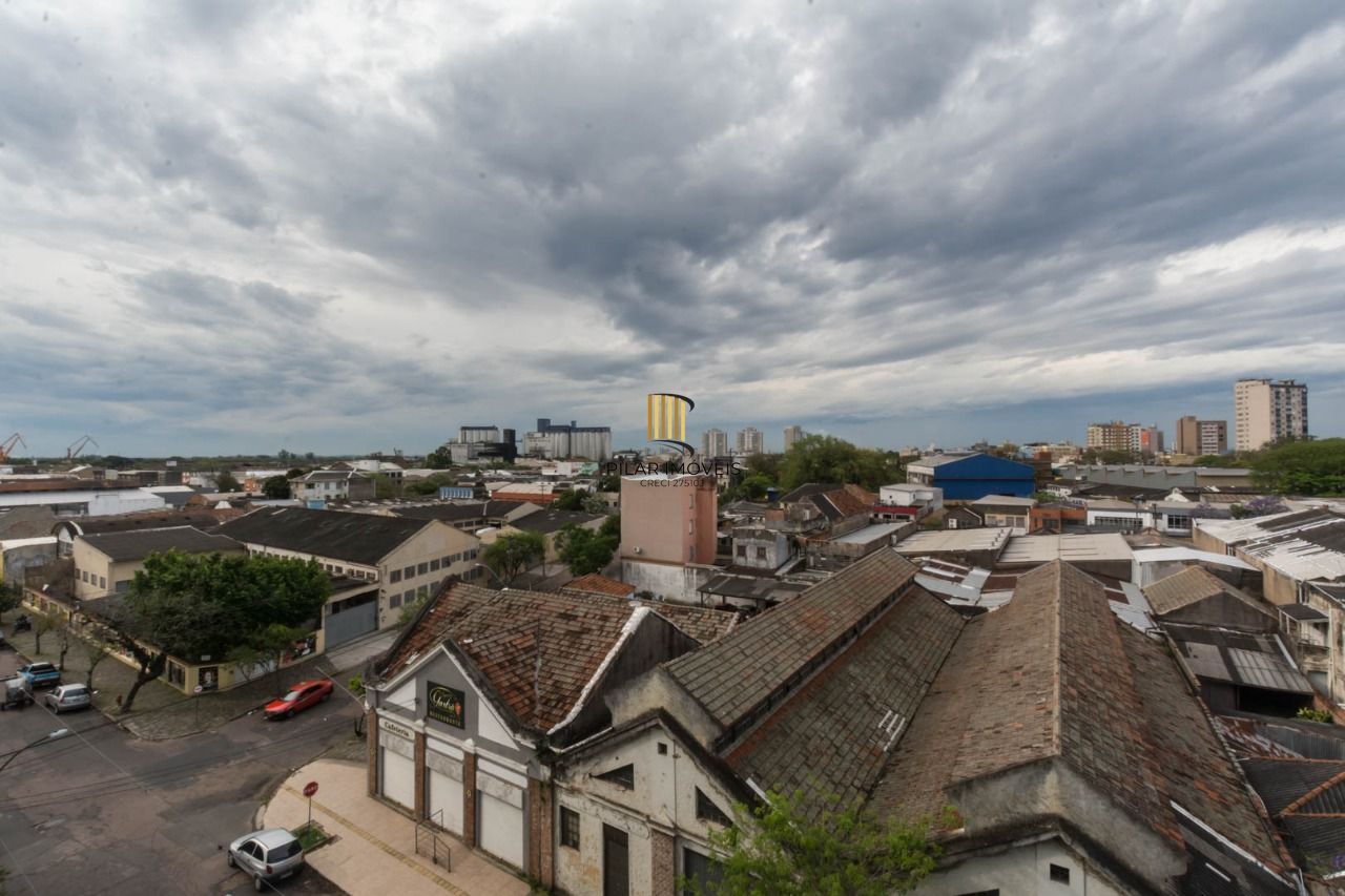Apartamento semimobiliado com 2 quartos e 2 banheiros no Bairro Floresta