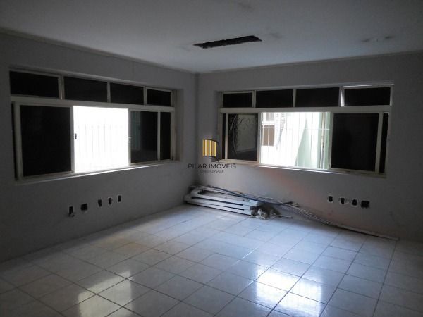 Casa Comercial para Venda - 210m², 0 dormitórios, 5 vagas - Floresta