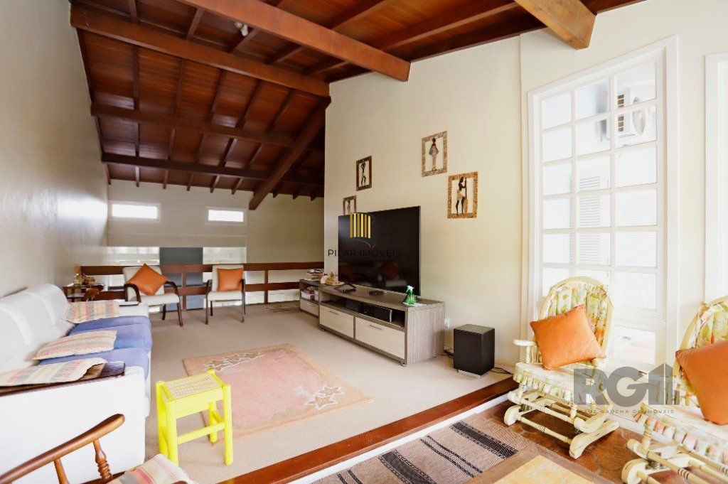 Casa 04 suítes no Bairro Ipanema em Porto Alegre