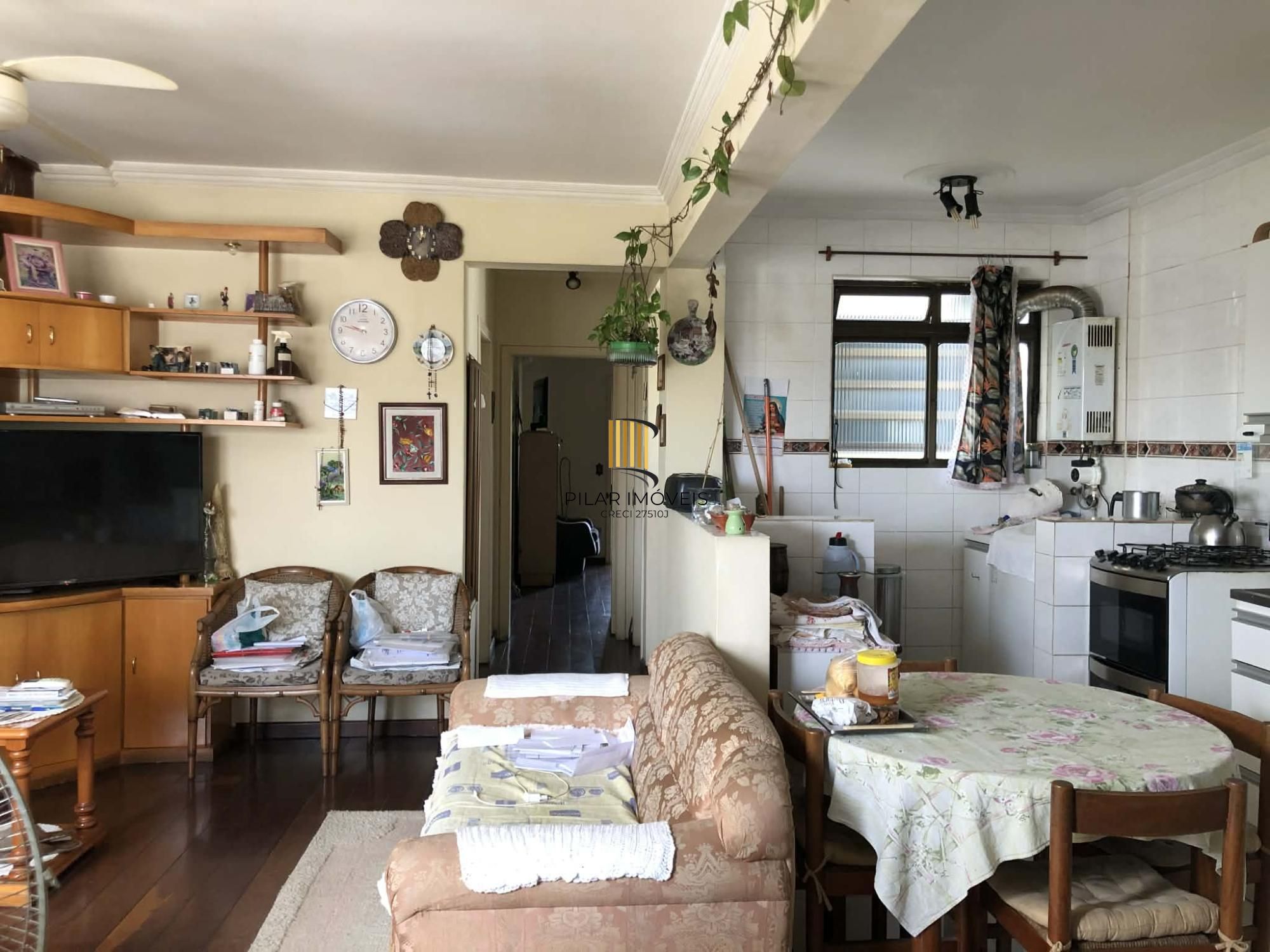 Predio residencial sendo uma cobertura e mais 03 apartamentos